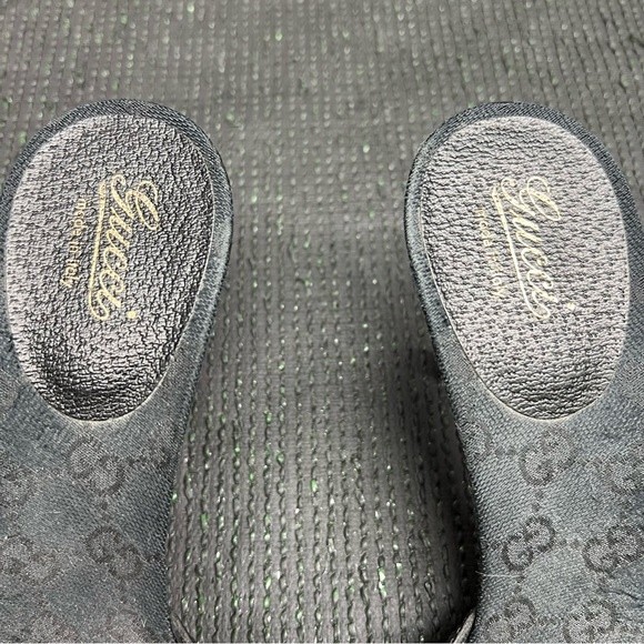 Gucci Black Heels with Gold and Brown Accents - Picture 3 of 12